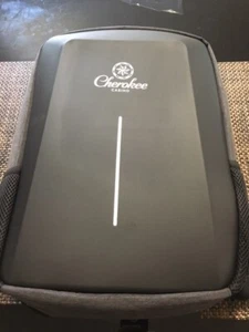 Mochila de casino Cherokee con puerto de carga USB--parte posterior dura--negra - Imagen 1 de 4