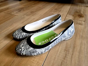 NWT Crocs Lina Graphic Oyster White Black Print Women Ballet Flat Slip On sz 8 - Picture 1 of 6