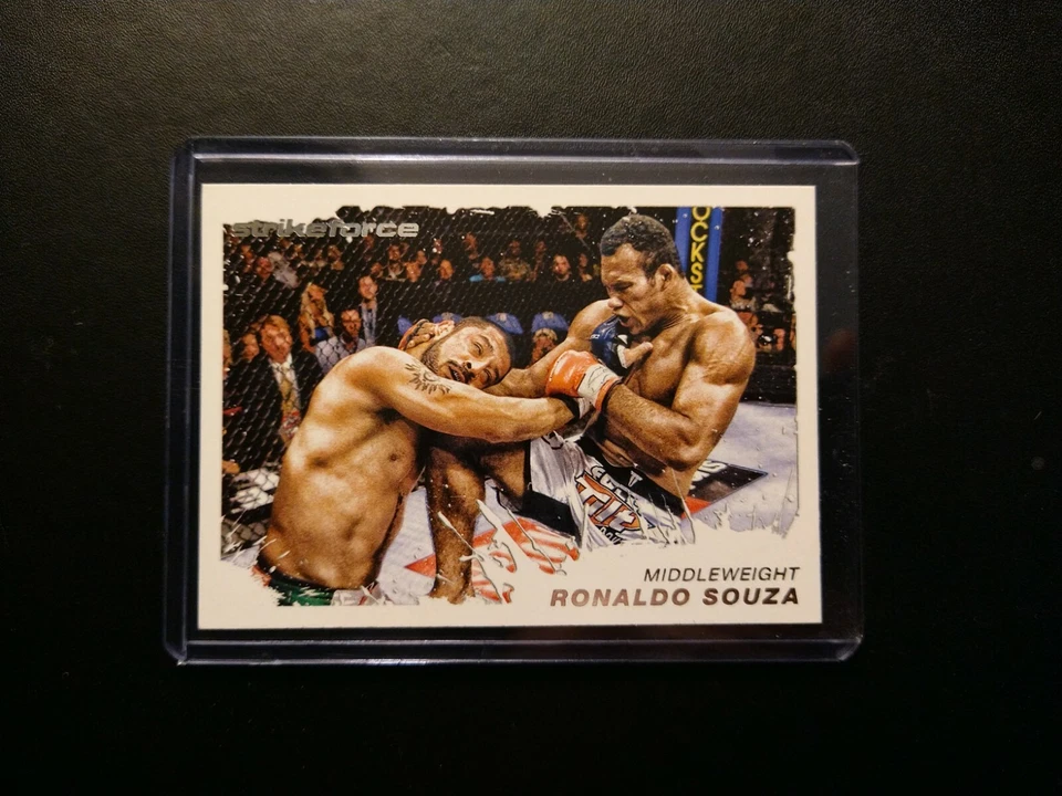 Tarjeta de novato Ronaldo Jacare Souza RC 2011 Topps UFC Moment of Truth Strikeforce Foto 1 de 2
