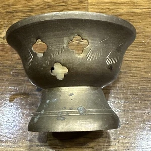 Vintage Solid Brass Ornate Etched Floral Leaf Incense Burner Holder India - Picture 1 of 6