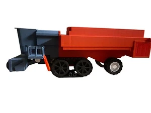 1:32 Scale 6165 Combine With Tracks - Picture 1 of 2