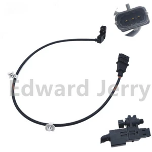 Crankshaft Position Sensor For ix35 Santa Fe Kia Sorento 2.0 2.2 CRDi 391802F000 - Picture 1 of 7