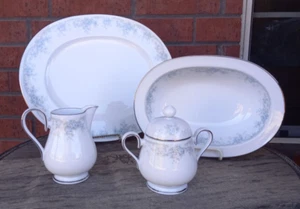 B#104 Vintage, Discontinued "Limerick" by Noritake 5 Piece Hostess Set - Picture 1 of 3