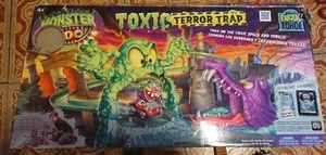 Monster 500 Toxic Terror Trap Playset - Picture 1 of 3