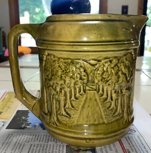Brocca brocca vintage firmata Cusick pennello ceramica bosco viale degli alberi 7" 2-QT - Foto 1 di 10