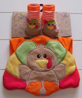 Baby Essentials Juego de 2 Babero y Calcetines Gruesos de Felpa Pavo Otoño Acción de Gracias 0-6M Foto 1 de 4