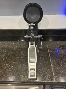 Alesis Kick Drum Pad Bass With Pedal Nitro/Forge/DM10/DM6/DM7x Electronic DMPad - Picture 1 of 8