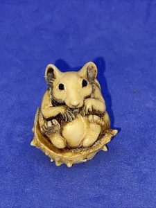 Harmony Kingdom Neil Eyre LE. #3 of 50 Brown Mouse on Conker Nut Shell (C) - Picture 1 of 11