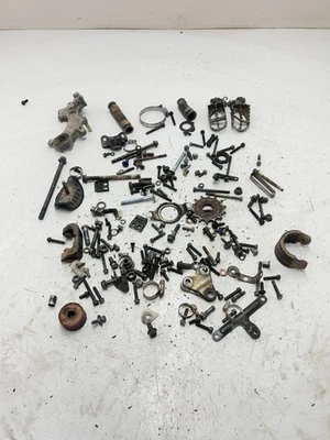 98 1998 Yamaha WR400F Wr 400 f OEM LOTE PERNOS HERRAJES MONTAJE CLAVIJAS TUERCA DE FRENO Foto 1 de 4