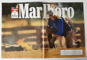 Marlboro 1992 anuncio impreso de cigarrillo de 2 páginas vaquero con hierro de marca 16"x11" - Imagen 1 de 3