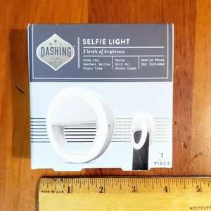 Compact Selfie Video Universal Phone Clip-On Light 3 Adjustable Brightness Night - Picture 1 of 6