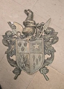 Coat Of Arms Medevil Metal Sheild Wall Plaque Knight Helmet Fleur De Lis 24 X 18 - Picture 1 of 1