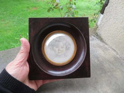 ancien cadre en bois et sa petite miniature portait d'enfant reproduction - Photo 1/3