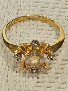 18 Karat Gold Plated - Electroplated Women's Ring Clear Stone - Costume Jewelry - Picture 1 of 6
