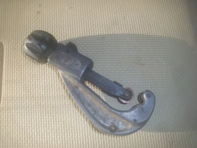 RIDGID Model 151 Quick Acting Tubing Cutter 1/4"-1-5/8" 6-42mm Capacity, Used - Image 1 of 4