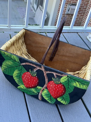 OOAK Vintage Wicker Wood Basket Hand Painted Strawberries Shabby Cottage Farm Cover