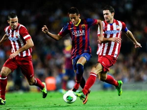 V4333 Neymar Jr Dribbling FC Awesome Football Decor WALL POSTER PRINT UK - Picture 1 of 13