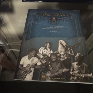 BLUES DELUXE - MUSIC BOOK - ORIGINAL GUITAR MASTERS SERIES RECORDINGS - WITH CD - Picture 1 of 3