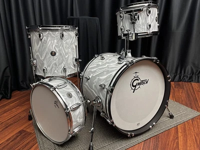 Gretsch 白色缎面火焰 Catalina Club 爵士乐 12、14、18 和 Snare CT1-J484-WSF — 第 1/4 张图片