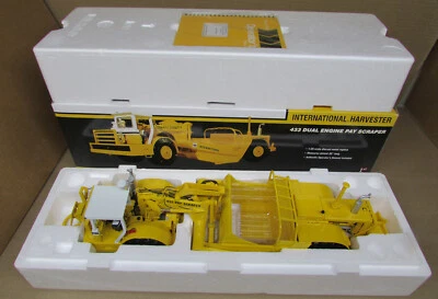 Raspador de pago de doble motor IH 433 NUEVO EN CAJA construcción pioneros escala 1/25 primera marcha Foto 1 de 4