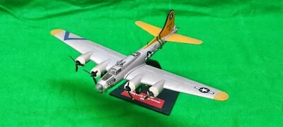 Aerei Militari-WW2 Bombardiere USA scala 1-100-1/87 no box  L=16 Cm Circa   - Immagine 1 di 4