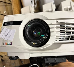 Mitsubishi XL5900U 3LCD Multimedia Projektor - 6I - Bild 1 von 5