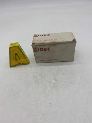 IDEC GT3A-3AD24 Electronic Timer, 8 Pin (Open Box) - Image 1 of 4