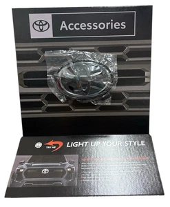 Toyota Dealer Dealership Illuminated Lighted Grille Emblem Counter Display Rare - Picture 1 of 4