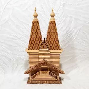 VINTAGE HAND CARVED WOODEN RUSSIAN CHURCH SOUVENIR 11” - Picture 1 of 11