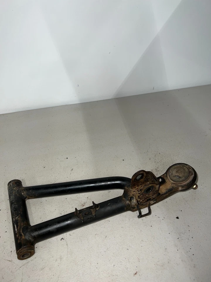 2006 Honda Foreman 500 R. Fr. Arm ASSY.(Upper)/51370-HP0-B00 - Image 1 of 4