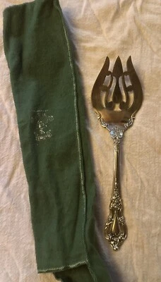 Eloquence Lunt Sterling Silver Serving Pierced Fork / Spatula 7 5/8” - 3 Oz. - Image 1 of 4