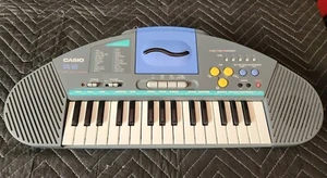 Casio TA-10 Casiotone Mini PCM Synthesizer With Cassette Deck - Walkman Tape - Picture 1 of 4