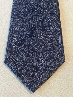 Corbata de seda Claudio Marinetti azul bordada cachemira triple pliegue hecha en Italia usada en excelente estado Foto 1 de 4