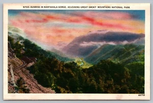 Postkarte Sonnenaufgang in der Nantahala-Schlucht grenzt an Great Smoky Mountains Nationalpark - Bild 1 von 2