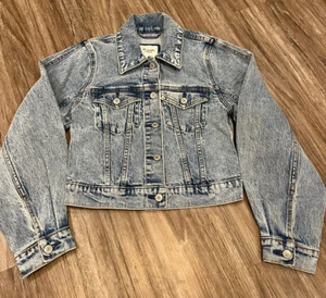 Chaqueta de Jean Abercrombie & Fitch Denim Mangas Largas Recortadas Botones Mujer XS Nueva con Etiquetas - Imagen 1 de 4