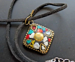 Colgante cobre con coral, turquesa y nacar. Colgante Boho Indio - Imagen 1 de 5