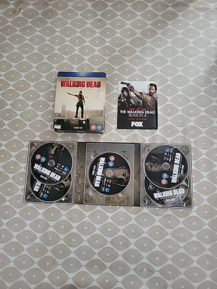 The Walking Dead: The Complete Third Season [Limited Edition] (Blu-ray, 2012) - Image 1 of 4