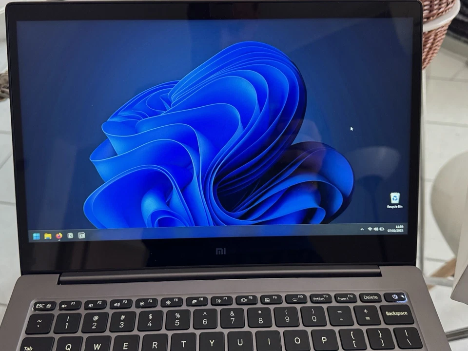 Notebook Xiaomi Mi Air 13.3” i7 (8ª Gen.) – 8GB RAM – 256GB SSD NVMe - Immagine 1 di 4