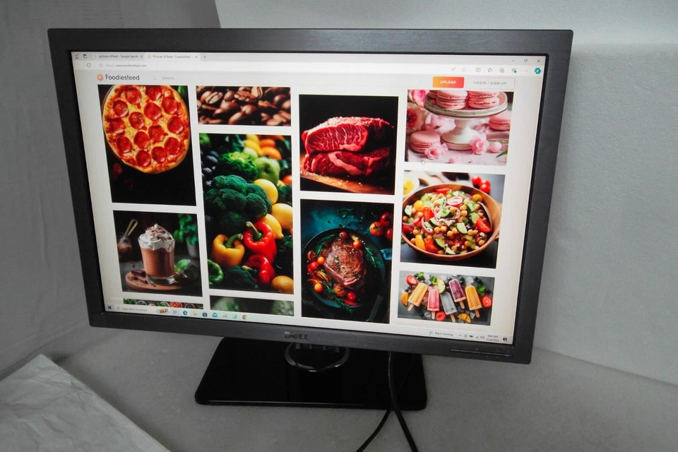 Dell 3008WFP 30" Widescreen Monitor w/HDMI DVI VGA RCA 2K USB 2560x1600 3008WFPt - Image 1 of 4