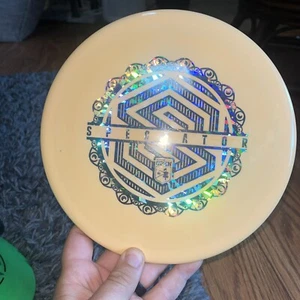 NEW Dynamic Discs Prototype Supreme Fugitive 174g Orange Midrange Golf Disc - Picture 1 of 3