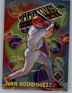 2000 Topps Chrome Own the Game #OTG23 Ivan Rodriguez (ref 155895) - Picture 1 of 2