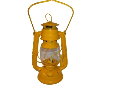 alte gelbe Petroleumlampe Sturmlaterne  Vintage made in China ever bright brand - Bild 1 von 3