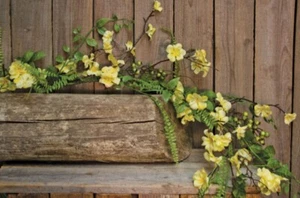60" Clover Blossom Spring Flowers Garland - Picture 1 of 1