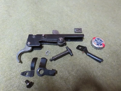 Mossberg S320,.22 步枪完整触发器/安全装置,带螺丝 ~ 很好🤠MB10.20.25 — 第 1/4 张图片