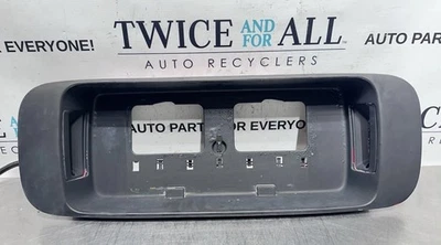 Suporte de licença painel porta-malas guarnição traseira Honda CivicSedan 1992-1995 fabricante de equipamento original - Imagem 1 de 4