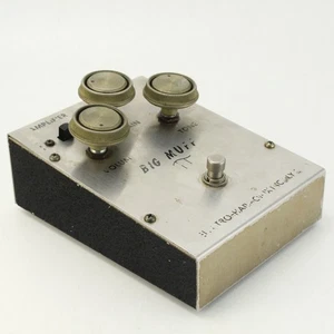 Electro-Harmonix Big Muff Triangolo V1 distorsione della chitarra usata - Foto 1 di 11