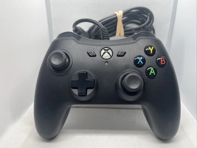 Amazon Basics Xbox One Wired Controller Black Tested No Breakway Cable - Image 1 of 4
