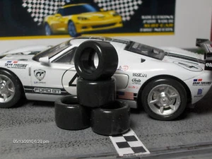 Neumáticos de coche ranura de equipaje 1/32 2pr PGT-20137LM para Ford GT de SCALEXTRIC - Imagen 1 de 1