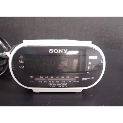 Sony Dream Machine White ICF-C318 Clock Radio SKU 2334 - Image 1 of 4