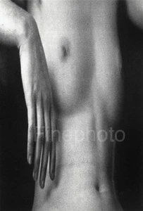 1932/76 Vintage ANDRE KERTESZ Modernist SURREAL FEMALE NUDE #6 Photo Art - Picture 1 of 1